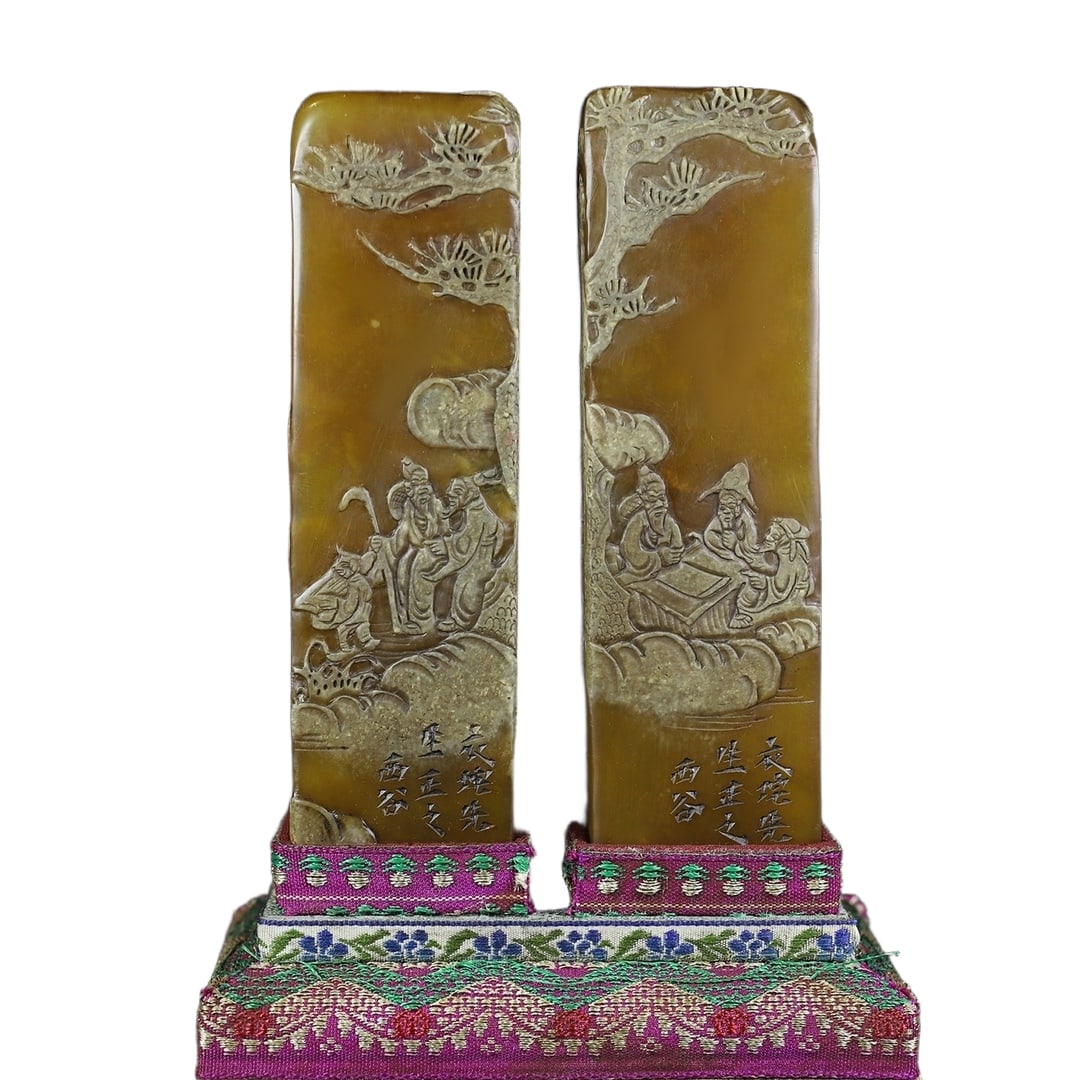 A set of Shoushan stone seals with figures and stories.: A set of Shoushan stone figure story seals, with seal dimensions of about 3.8×3.7×12 centimeters, and a net total weight of 802 grams.