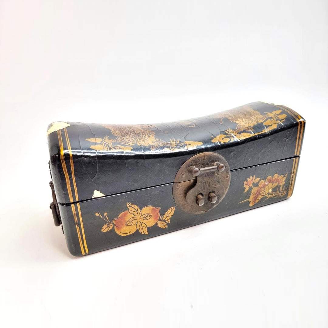 Formed box, Chinese Qing Dynasty antique, double dragon gold decoration (five fingers), Dynasty: This is a Qing Dynasty pillow box of superior quality, likely a treasured collection of the wealthy or nobility of the time. The box is adorned with a double dragon motif, a typical decoration of the 