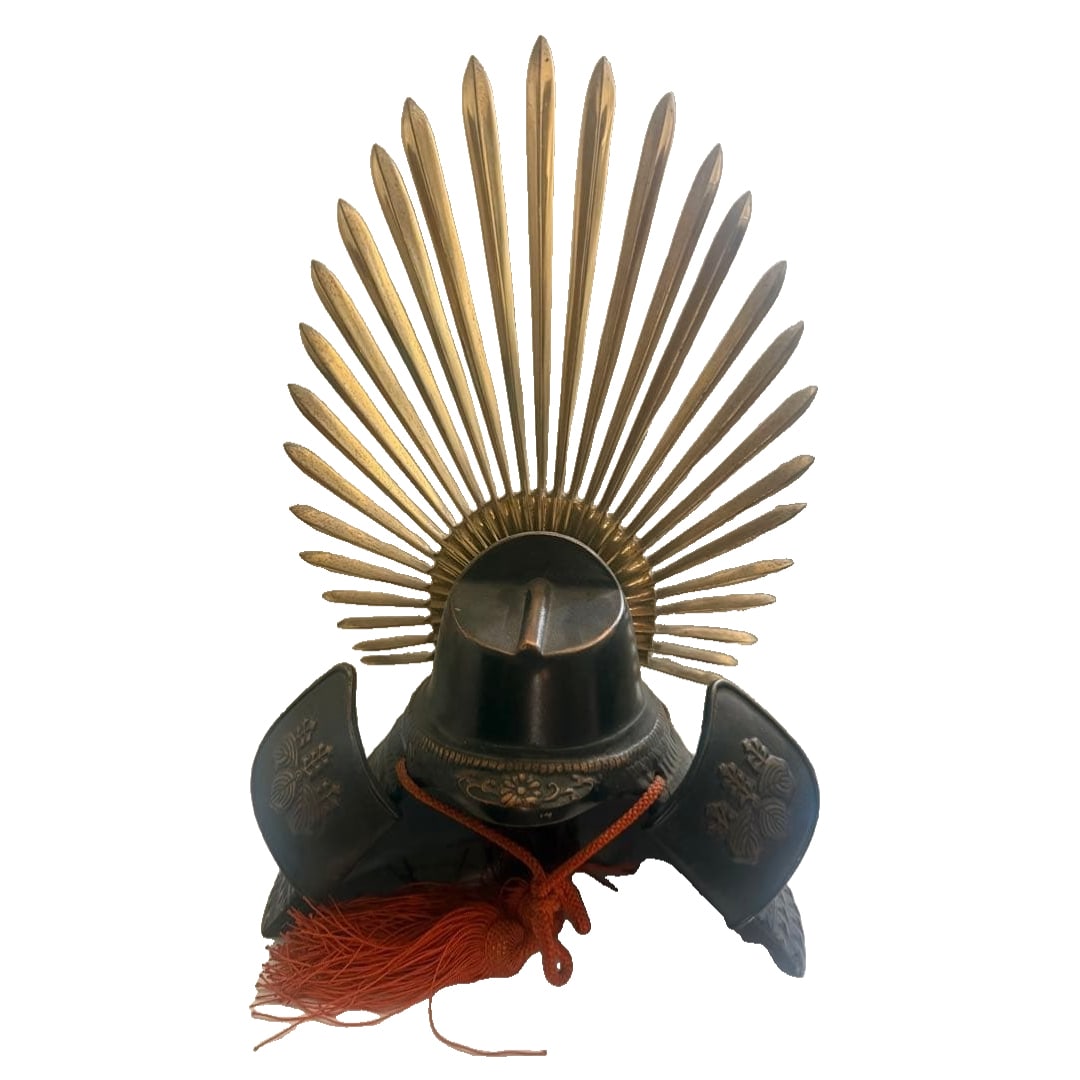 The helmet of Toyotomi Hideyoshi from the Ichinotani battle, Japanese helmet, Taiko helmet.: The helmet of Toyotomi Hideyoshi, known as the Ichinotani Maranto, Japanese helmet, Taiko helmet. It is made of iron and is quite heavy. Includes only the accessories shown in the image.