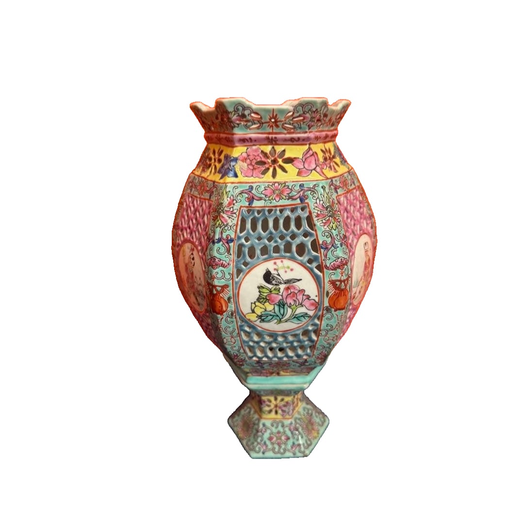 1755 Chinese Antique, Qianlong Period Mark, Figure and Floral Pattern, Decorative Object, Period: 1755 Chinese Antique, Qianlong Period Mark, Figure and Floral Pattern, Decorative Object, Period Item
