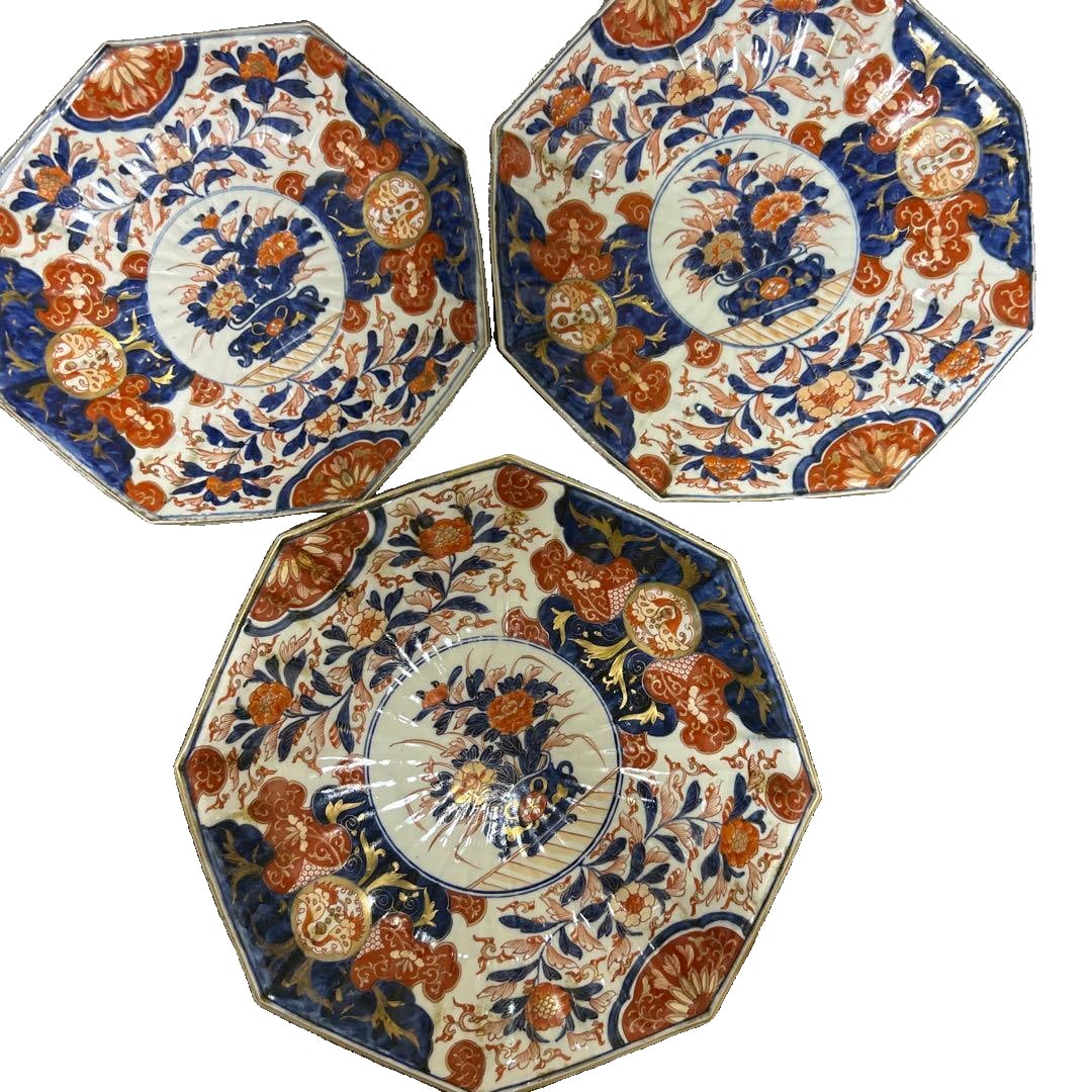 A set of three large brocade bowls. (1 of 12)