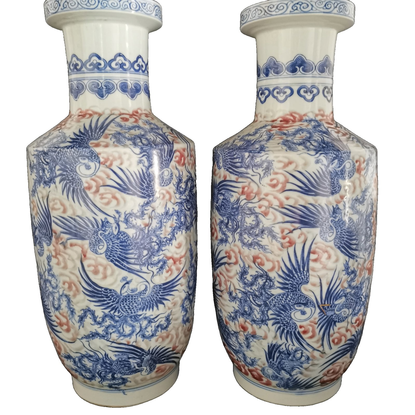 A Qing Dynasty Yongzheng mark blue and white underglaze red mallet bottle from the collection: An old collection of a Qing Dynasty Yongzheng blue and white underglaze red mallet bottle, 42 cm high and 12 cm in diameter, with a natural old glaze, a fine collection
