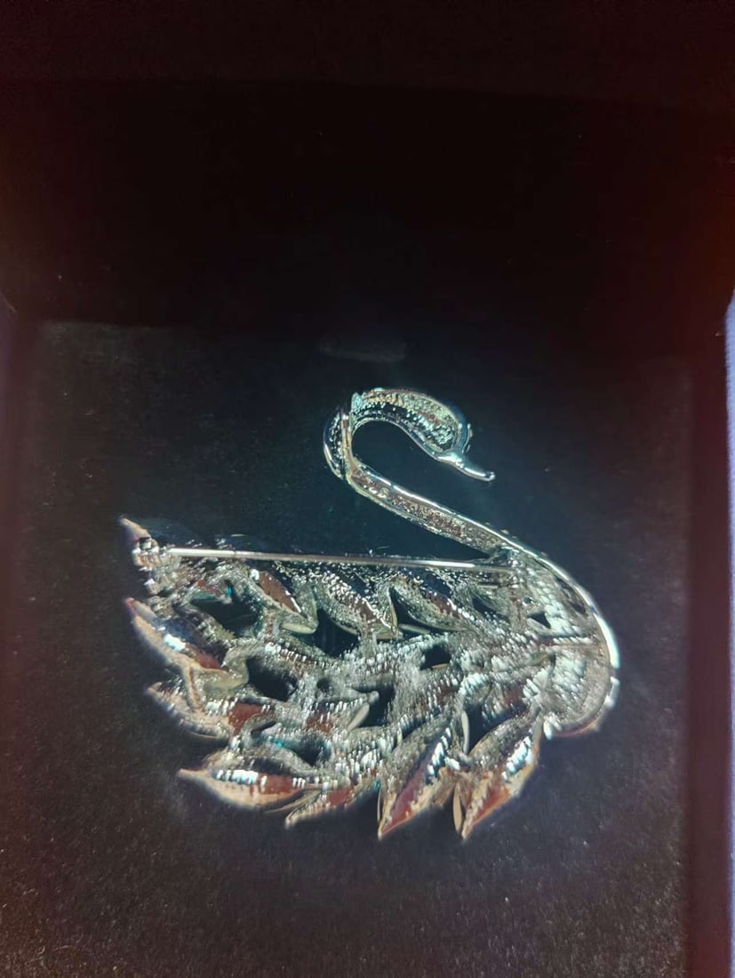 Designer brooches - 4