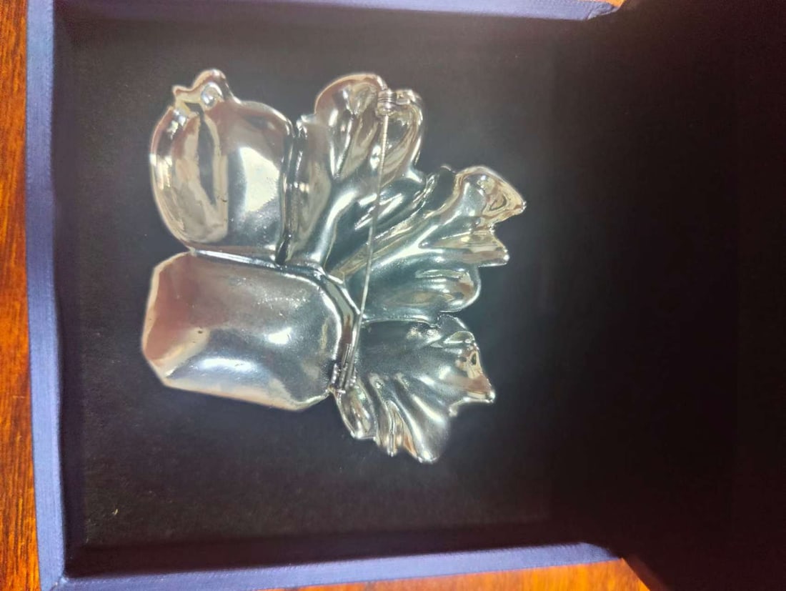 Designer brooches - 5