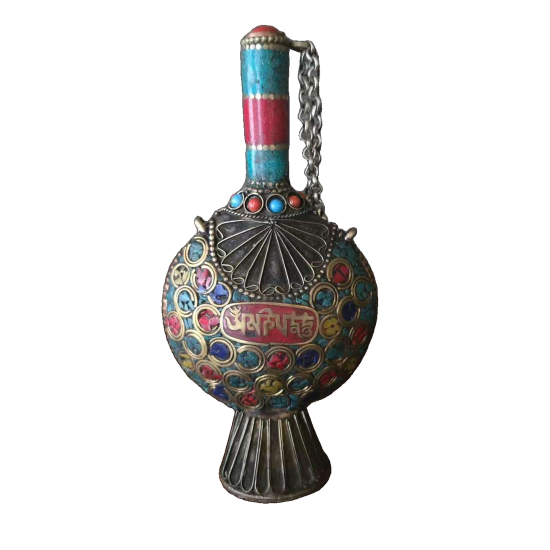 Qing Dynasty style cloisonne snuff bottle inlaid with turquoise and gemstones: A Qing dynasty-style cloisonne enamel snuff bottle inlaid with turquoise and gemstones. Details are shown in the picture. Height 16 cm, width 8 cm, weight 0.15 kg.