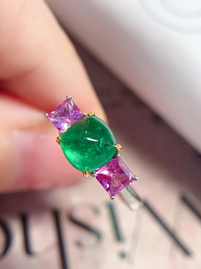 18K Gold Emerald Ring - 2