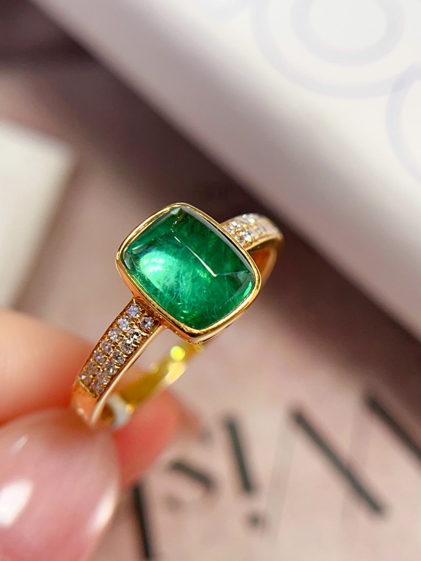 18K Gold Emerald Ring - 2