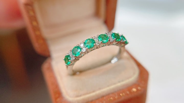 18K Gold Emerald Ring - 2