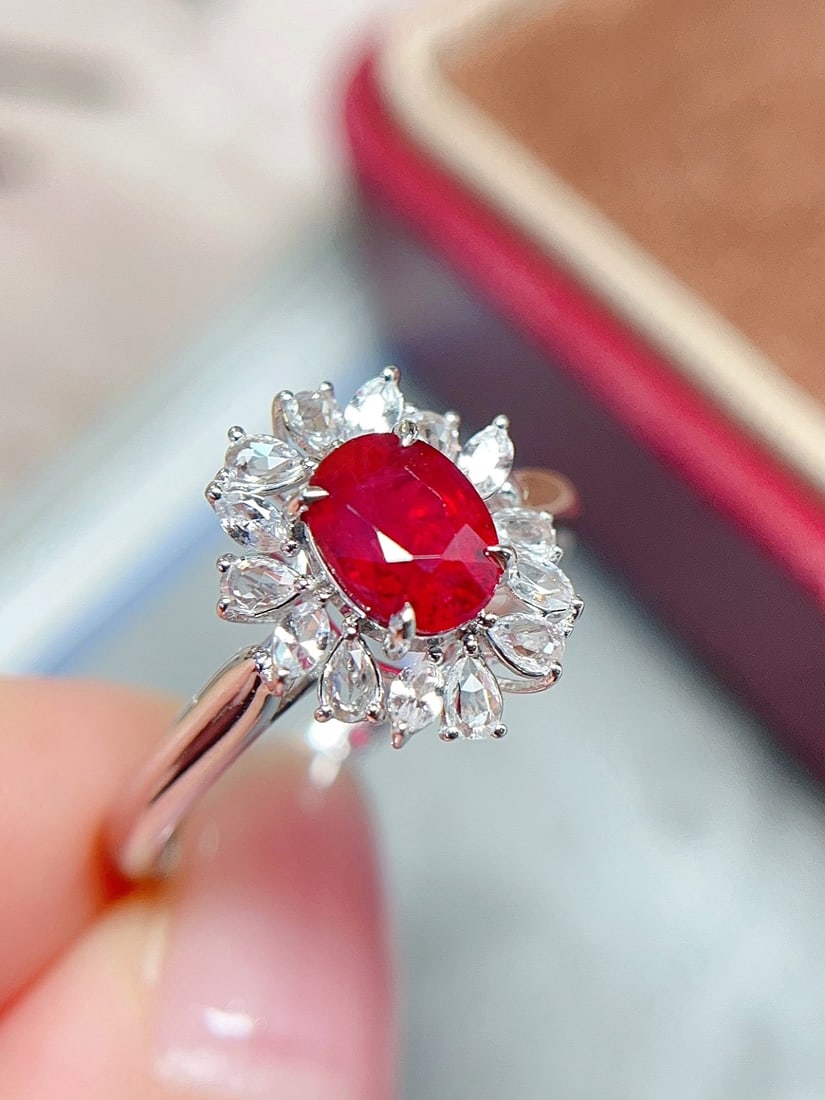 18K Gold Ruby Ring - 4