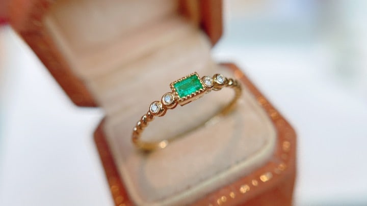 18K Gold Emerald Ring - 2