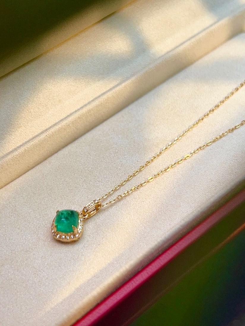 Natural Emerald Pendant - 4