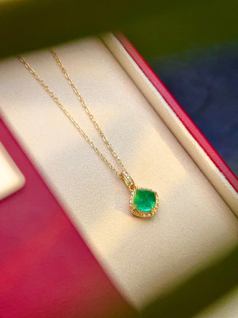 Natural Emerald Pendant - 5