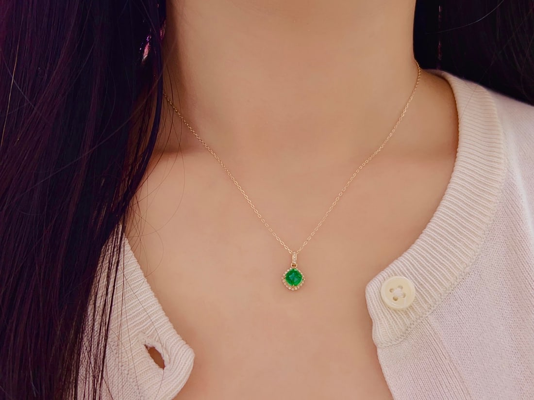 Natural Emerald Pendant - 6