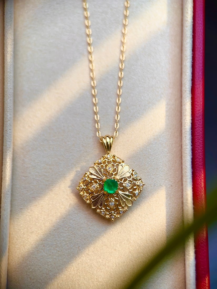 Natural Emerald Pendant - 2