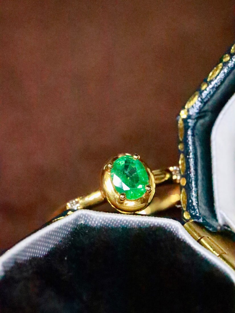 18K Gold Emerald Ring - 4
