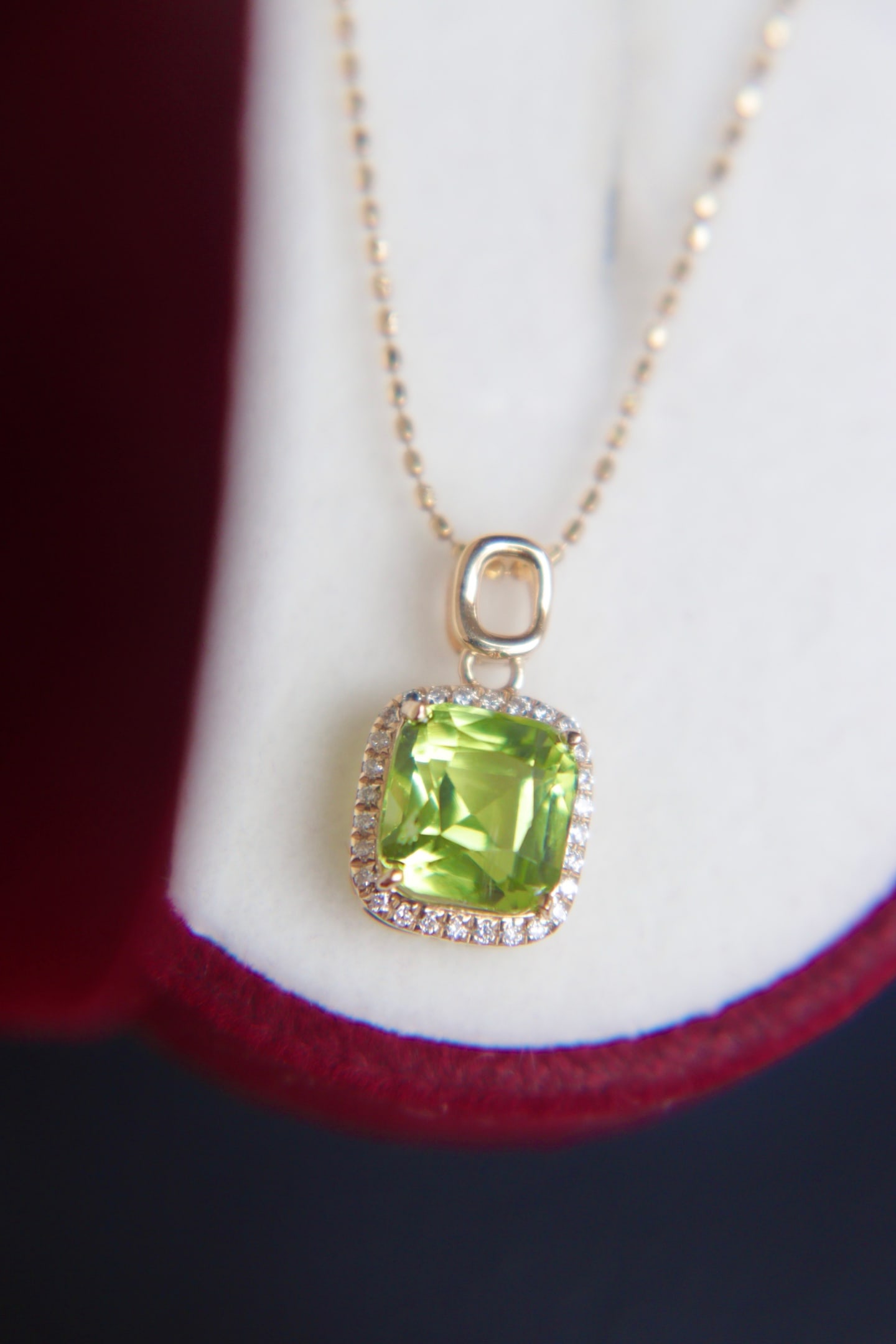 18K Gold Natural Peridot Pendant (1 of 6)