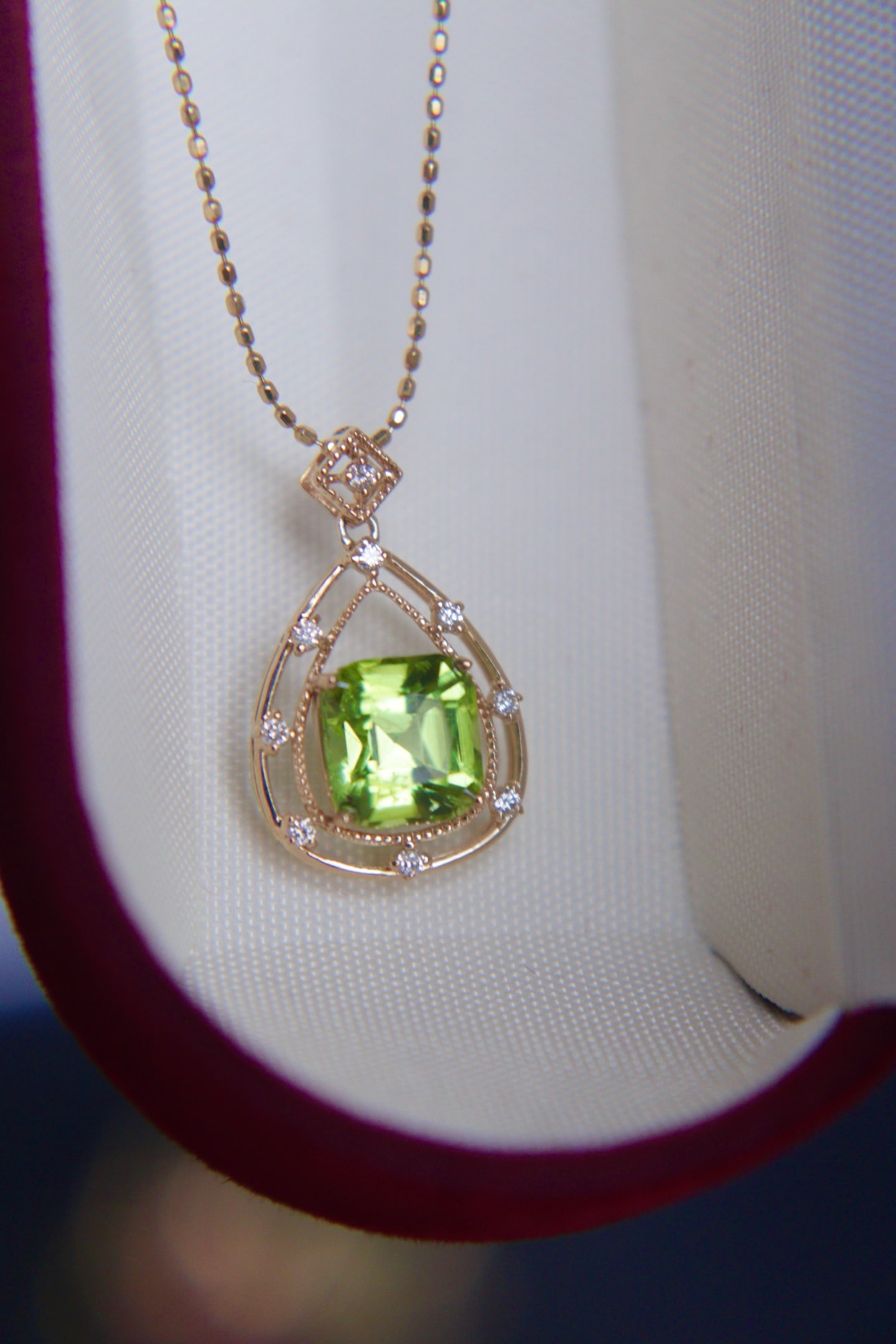 18K Gold Natural Peridot Pendant (1 of 8)
