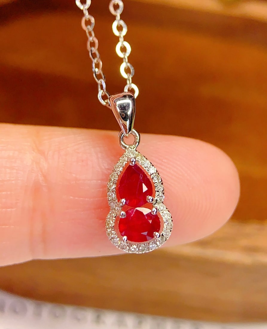 18K Gold Natural Ruby Pendant - 3