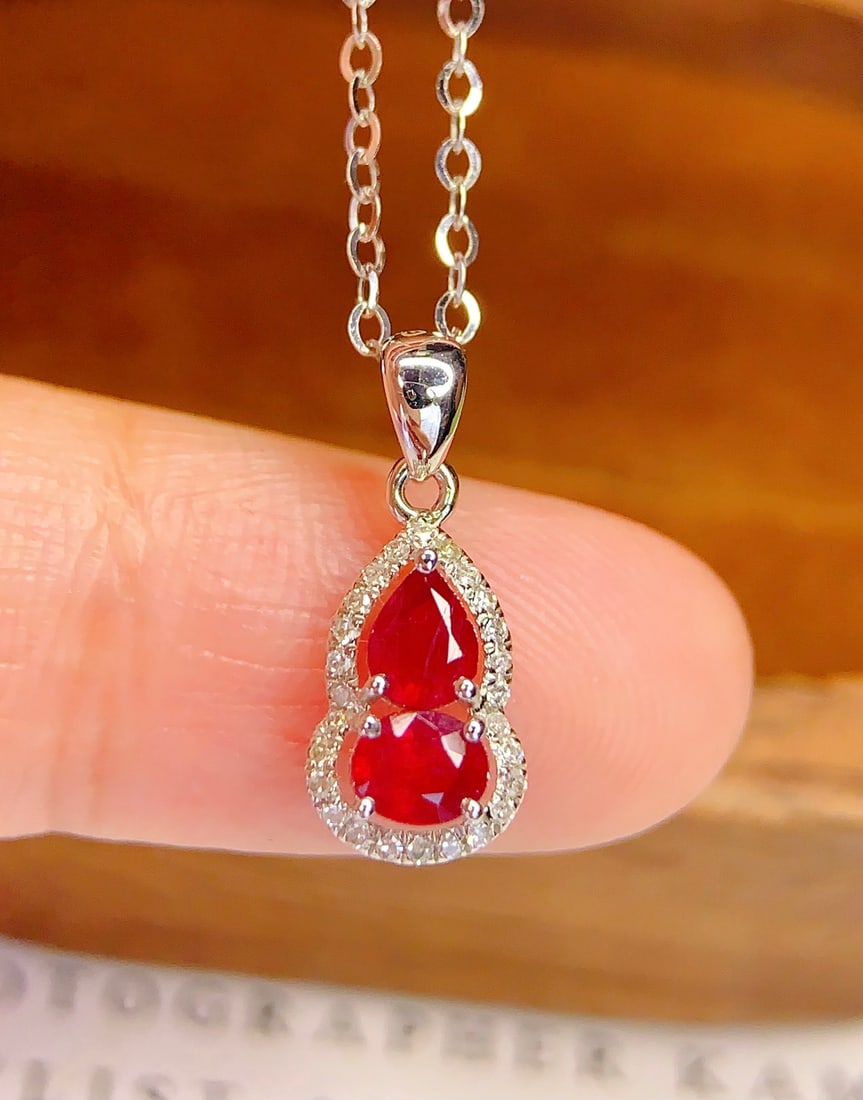 18K Gold Natural Ruby Pendant - 4