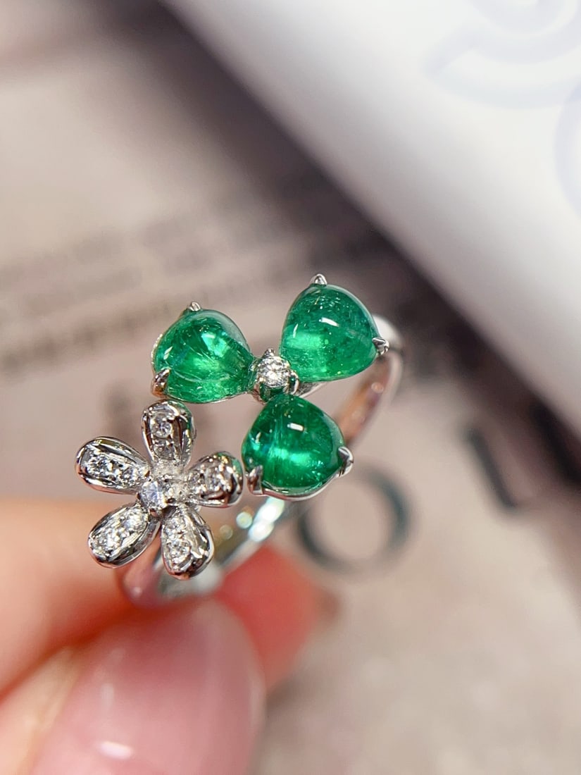 18K Gold Emerald Ring - 2