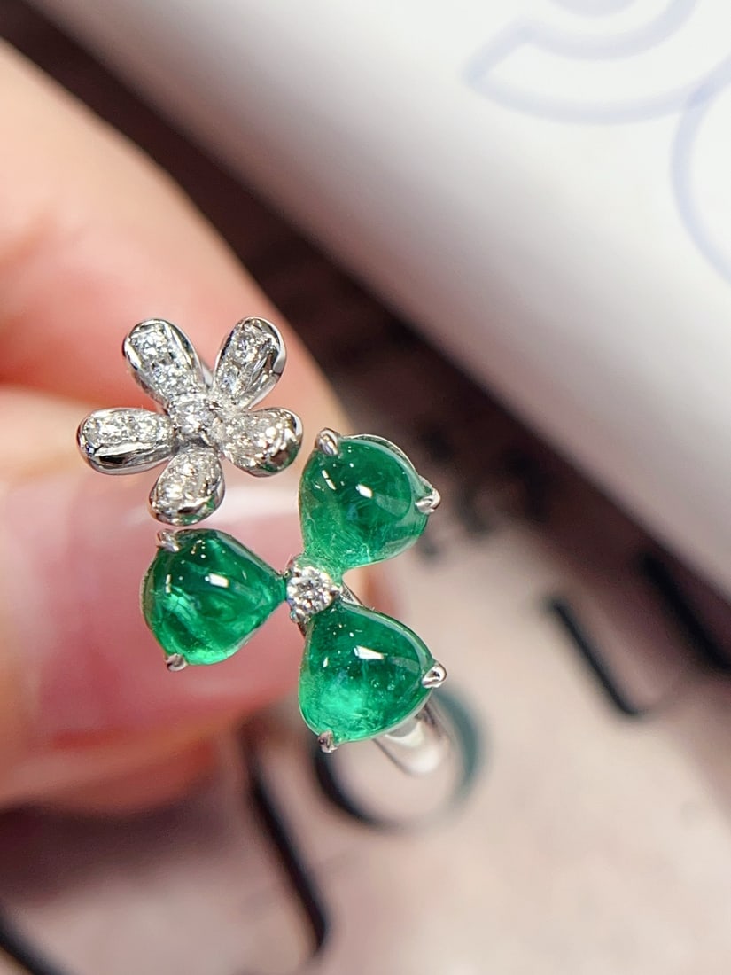 18K Gold Emerald Ring - 3