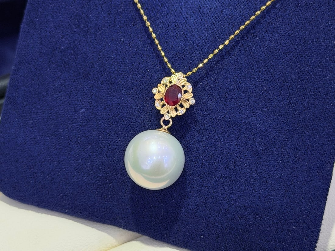 18K Gold Natural Ruby Pendant - 3