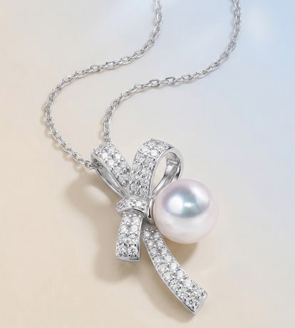 18K Gold Tennyo Grade Akoya Pearl Pendant (1 of 5)
