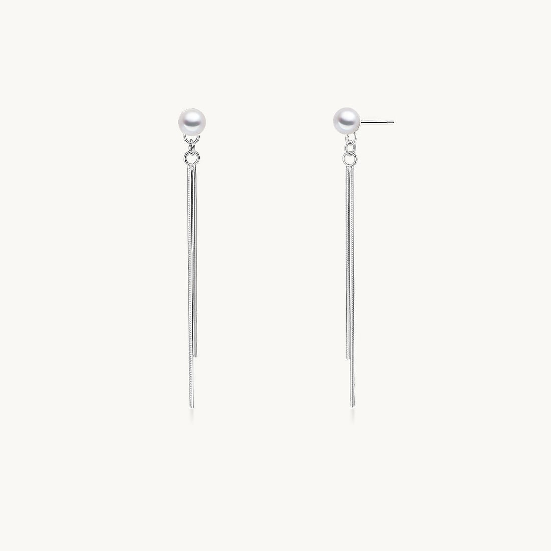 S925 Silver AKOYA Saltwater Pearl Earrings: These earrings feature elegant S925 silver, set with exquisite AKOYA saltwater pearls, showcasing the natural luster and charm of the pearls. The minimalist design is suitable for various occasions, a