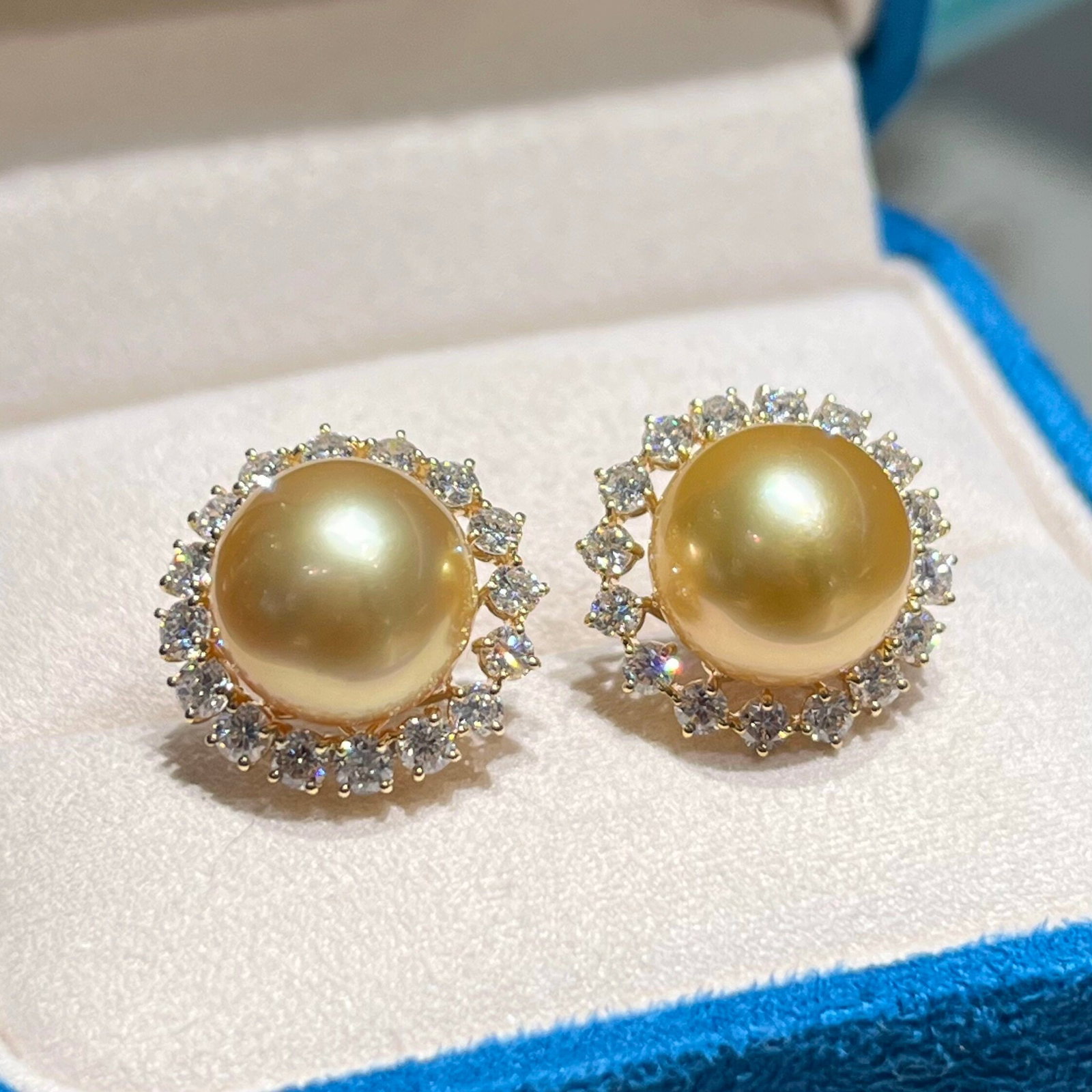 18K Gold South Sea Golden Pearl Earrings (1 of 1)