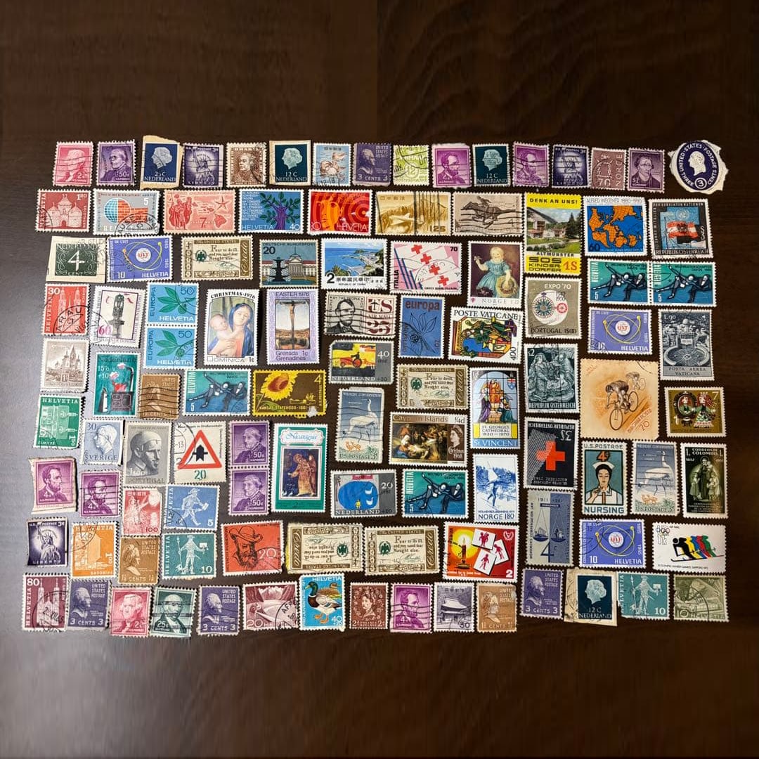 Used stamps, foreign stamps, stamp collection, 104 stamps: [Product Description] This is a set of used foreign stamps. There are a total of 104 sheets. Product Condition Usage Status: Used These were collected by the consignor's grandfather. This is a