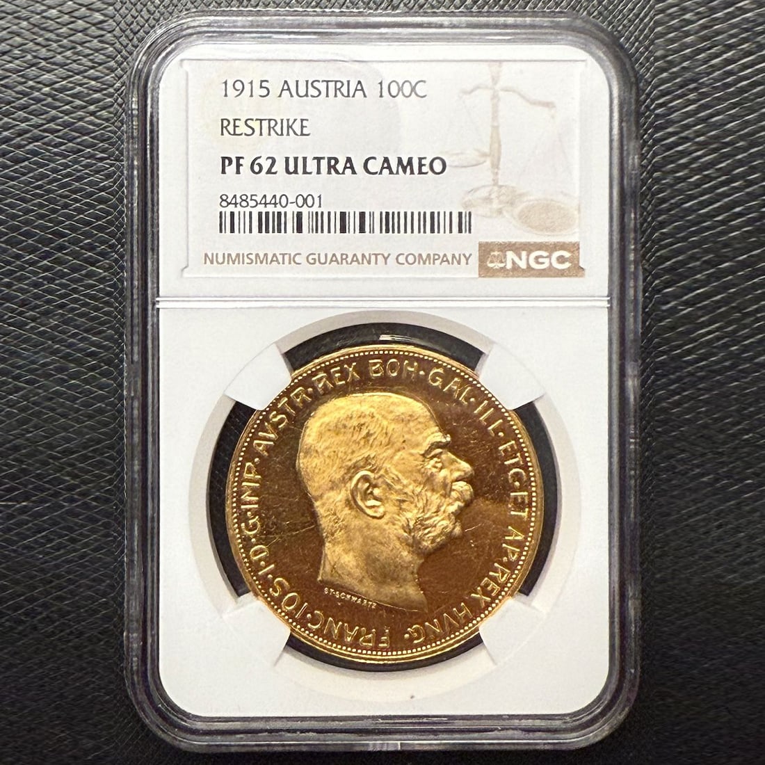 Atria 1915 Gold 100 Corona NGC PF62UC (1 of 2)