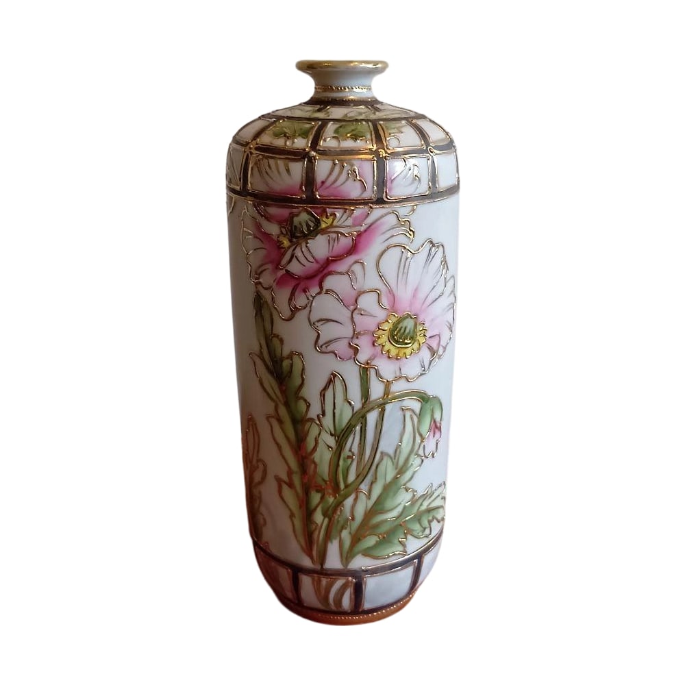 A rare Noritake antique vase, featuring the "M" mark and "NIPPON" inscription, hand-painted. (1 of 5)