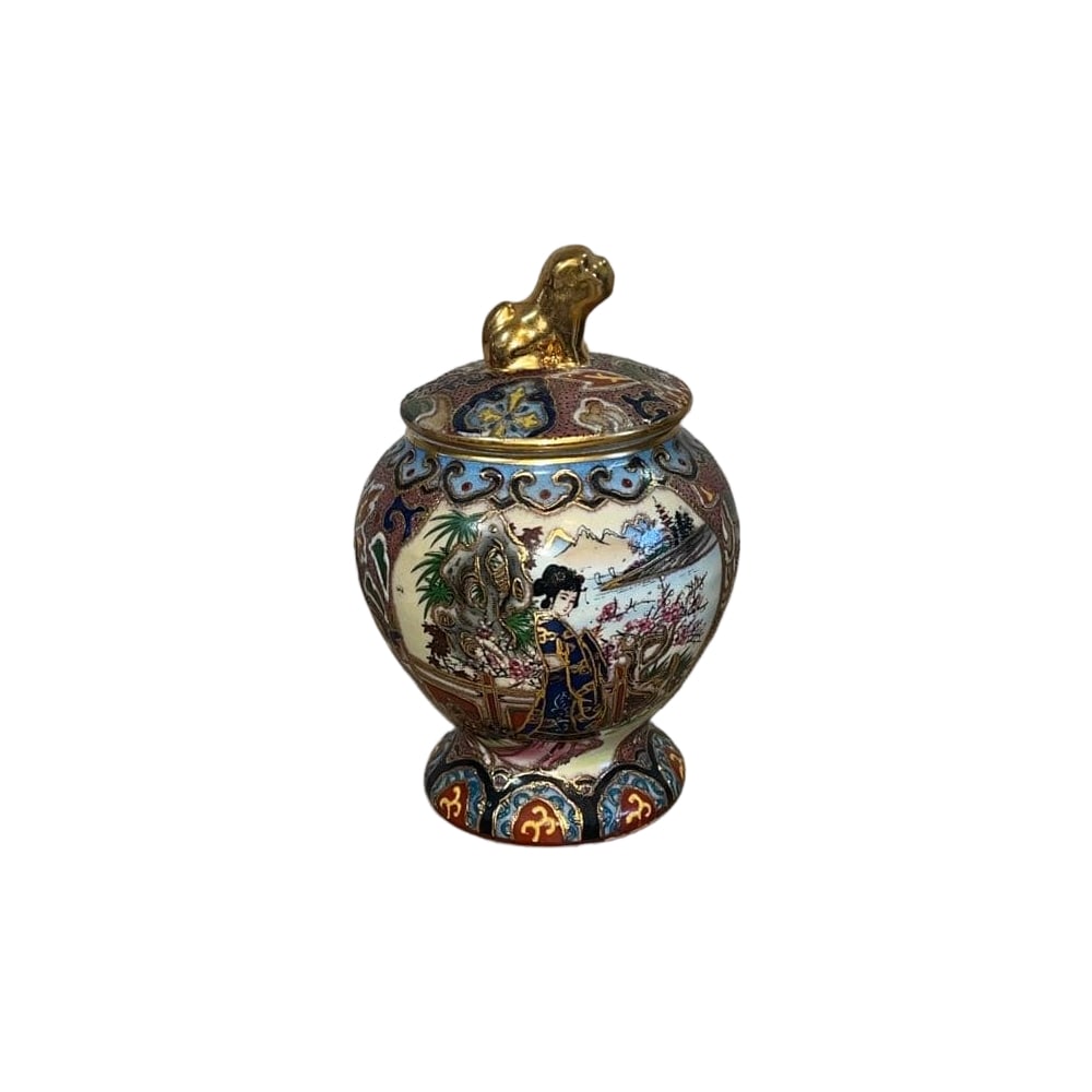 Satsuma-yaki lidded jar (1 of 6)