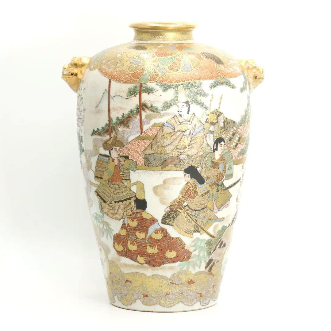 Satsuma-yaki, Ko-Satsuma style, Yasuda mark, gilt lion-ear daimyo/samurai motif vase (1 of 10)