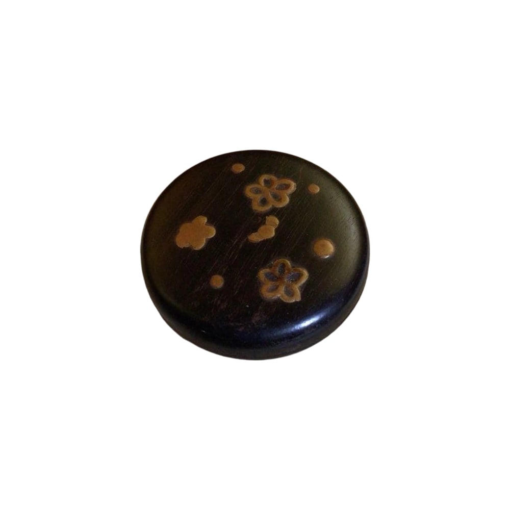 Tea Ceremony Utensils: Kogo (Incense Box) (1 of 8)