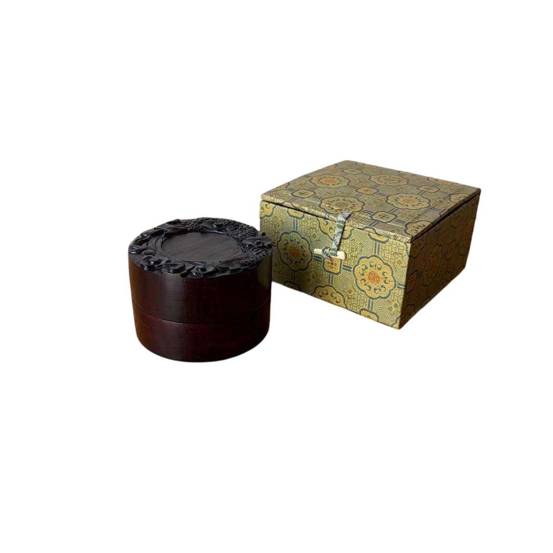 Wooden Carved Dragon-Shaped Incense Box, with Original Box, Showa Era (1 of 7)