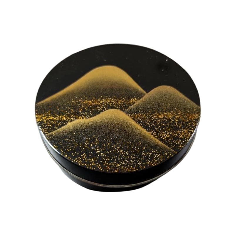 Artwork by Yokoyama Taikan, box by Houn-sai, Ichimonji, Toyama Maki-e incense box. (1 of 6)