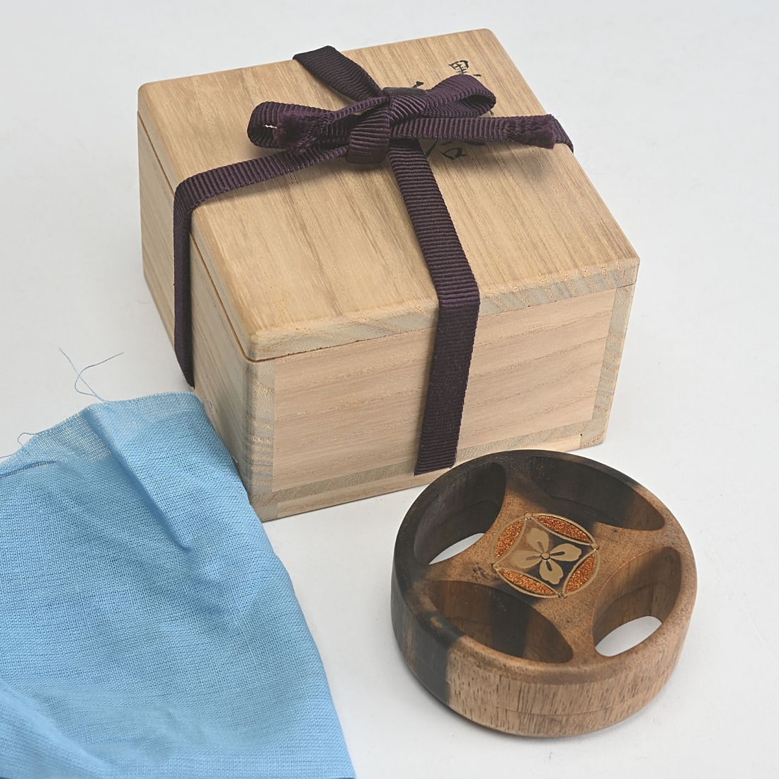 Heian Period Zohiko Black Persimmon Wood Cloisonne Openwork Incense Box, with Original Box (1 of 9)