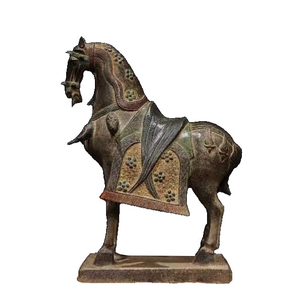 Tang Dynasty Bluestone Horse: This Tang Dynasty bluestone horse is exquisitely carved with smooth lines, showcasing the superb artistry of the Tang era. The stone is hard and well-preserved, offering significant collectible