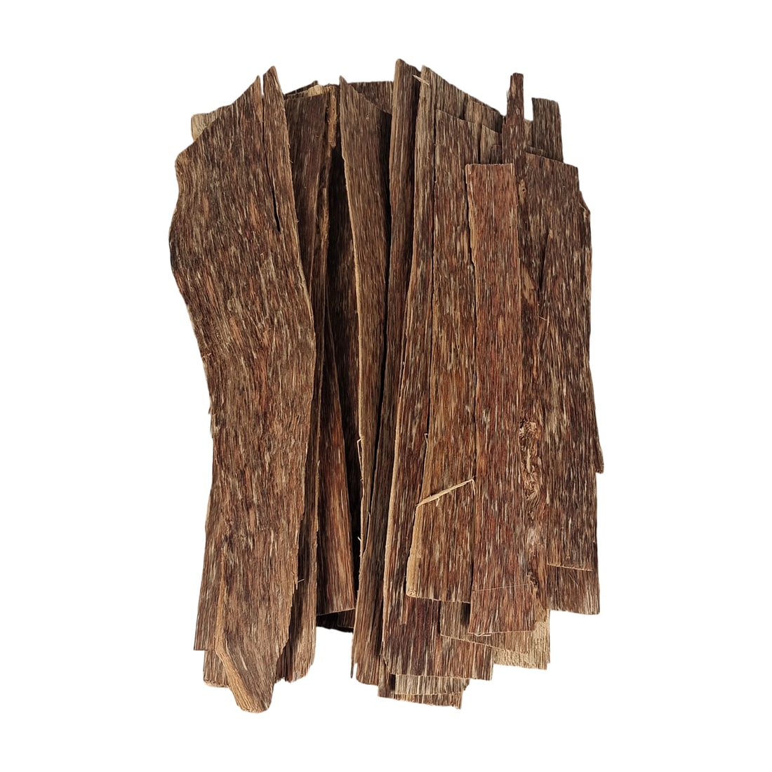 Agarwood Incense Chips: These agarwood incense chips emit a unique fragrance, suitable for high-end aromatherapy experiences. The natural texture and color reflect the precious quality of agarwood.400 grams