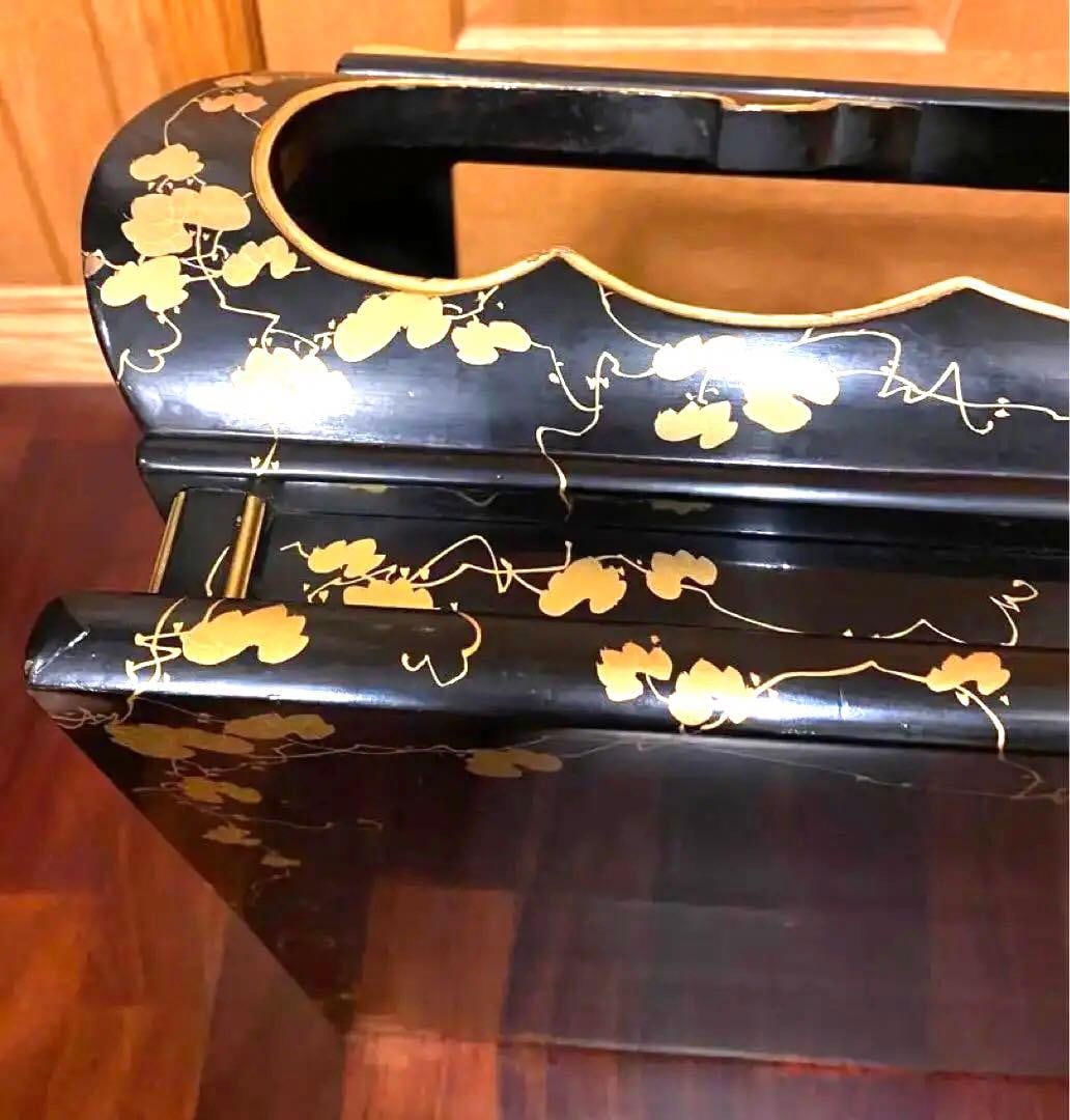 Large Lacquerware Flower Stand with Maki-e Decoration - 11