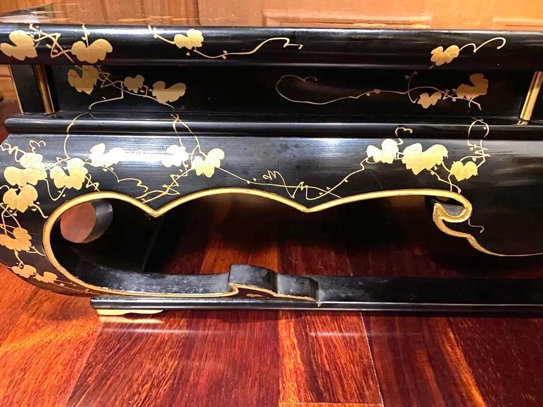 Large Lacquerware Flower Stand with Maki-e Decoration - 15