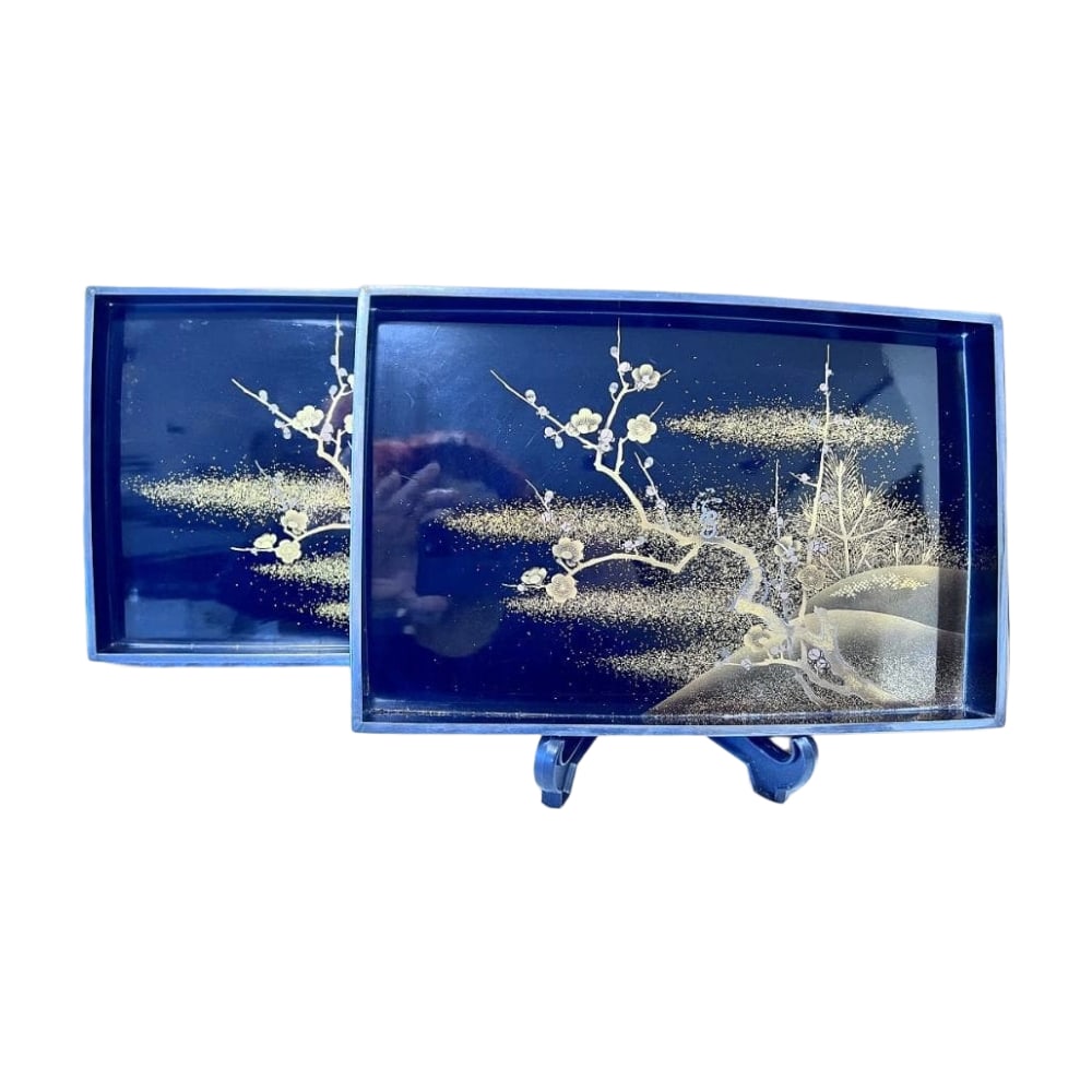 Pair of Gold Makie Nested Trays with Pine and Plum Design, Meiji Period (1 of 9)
