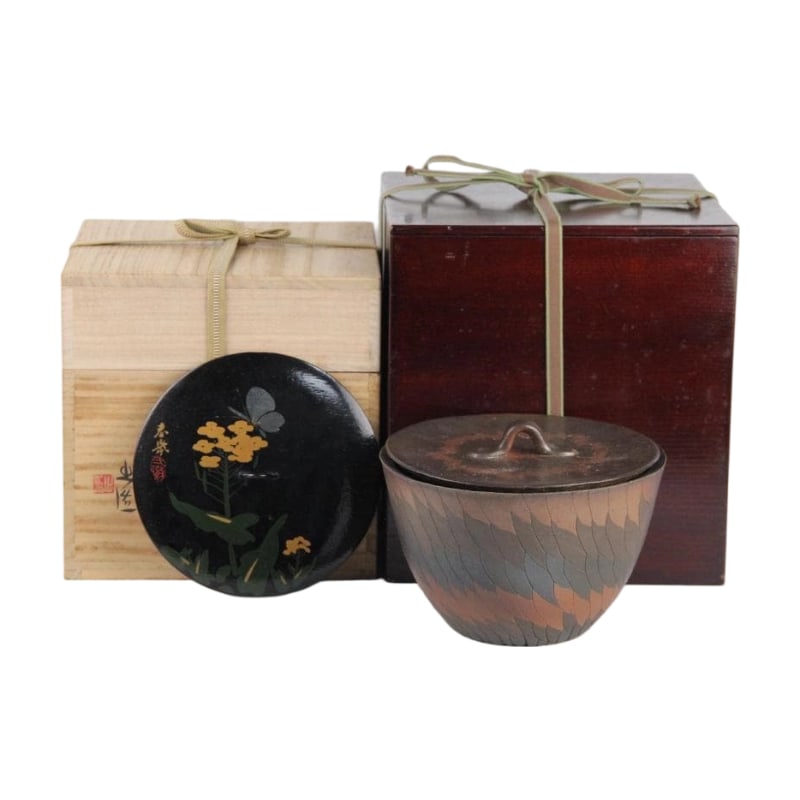 Tea Ceremony Utensil: Bizen Mizusashi by Yamamoto Izuru, Feather Pattern, Lacquer Lid by Haruki, (1 of 20)