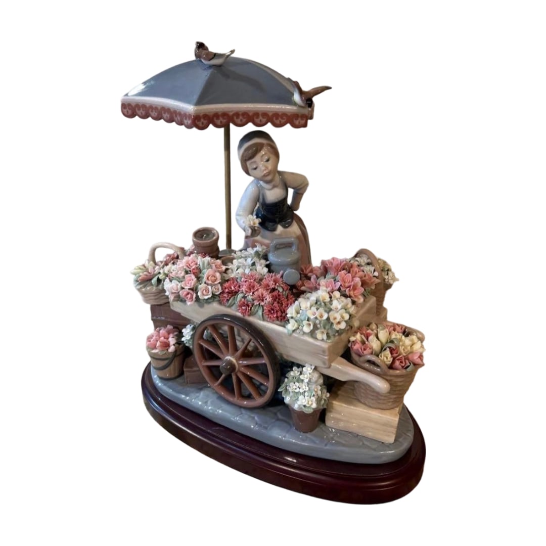 Lladro [Park Avenue Flower Shop] with base (1 of 9)