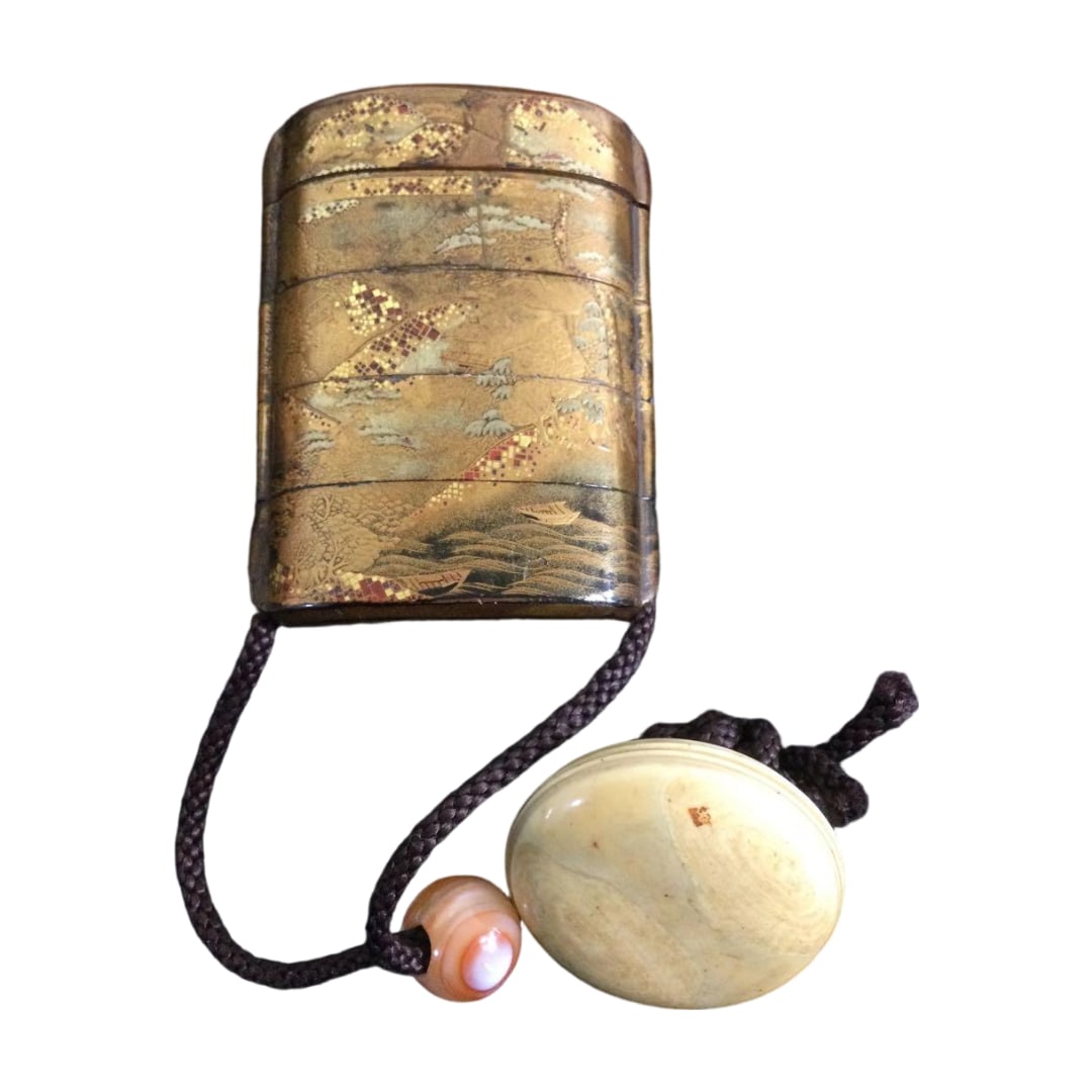 Kinji Maki-e Inro, Nashiji Interior, Unsigned, With Box: A fine ancient gold maki-e inro. Dimensions: Height 7.45cm, Width 5.6cm, Depth 2.6cm Agate jadeAs an antique, there are some damages on the edges where the cord passes through. While there are no majo
