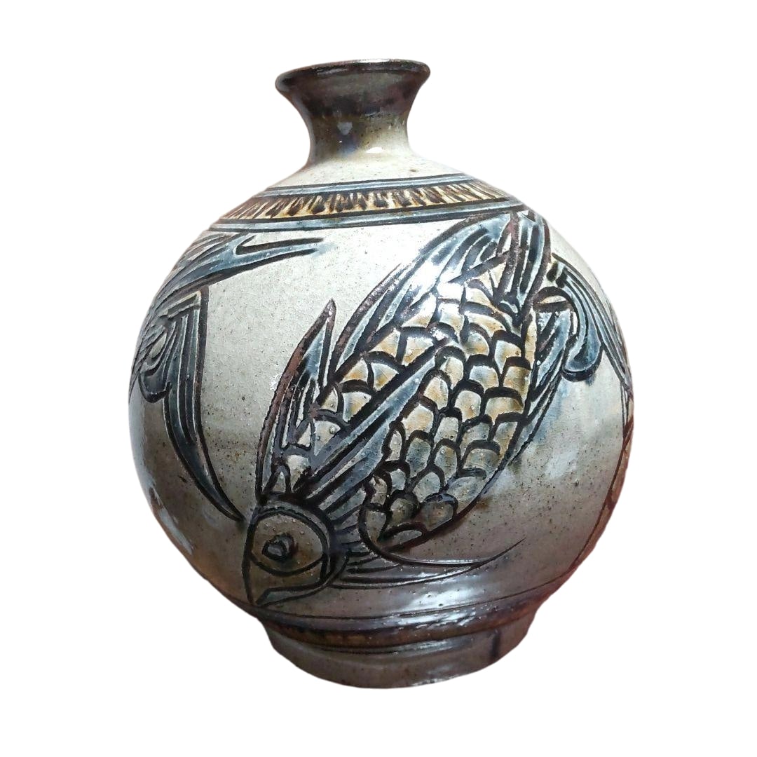 Living National Treasure "Jiro Kinjo Fish Motif Vase" (1 of 8)