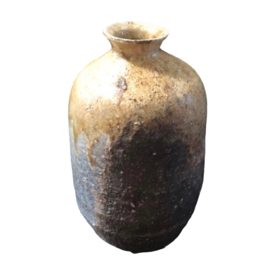Large-sized vase: Large VaseThe base bears a name.Dimensions: Height 29.5 cm, Width 17 cm, quite large.Regarding the antique collection of the consignor's grandfatherThe grandfather was a director during his lifetime