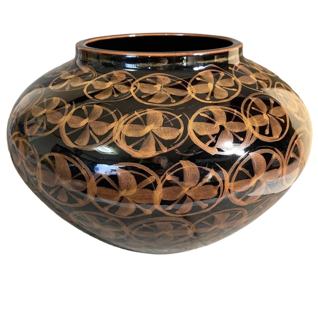 Recipient of the Order of Culture, Member of the Japan Art Academy, Japanese Master Potter Aoki (1 of 12)