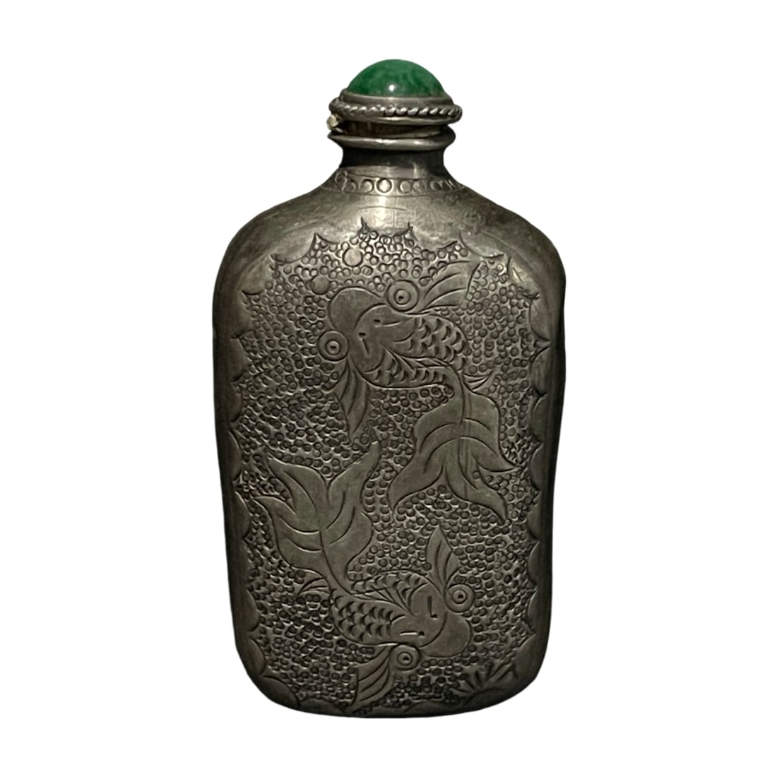Pure Silver Carved Lotus Fish Snuff Bottle: This snuff bottle is made of pure silver with exquisite carving. The lotus and fish motifs are intricately detailed, showcasing superb craftsmanship. The overall shape is elegant, with meticulous atte